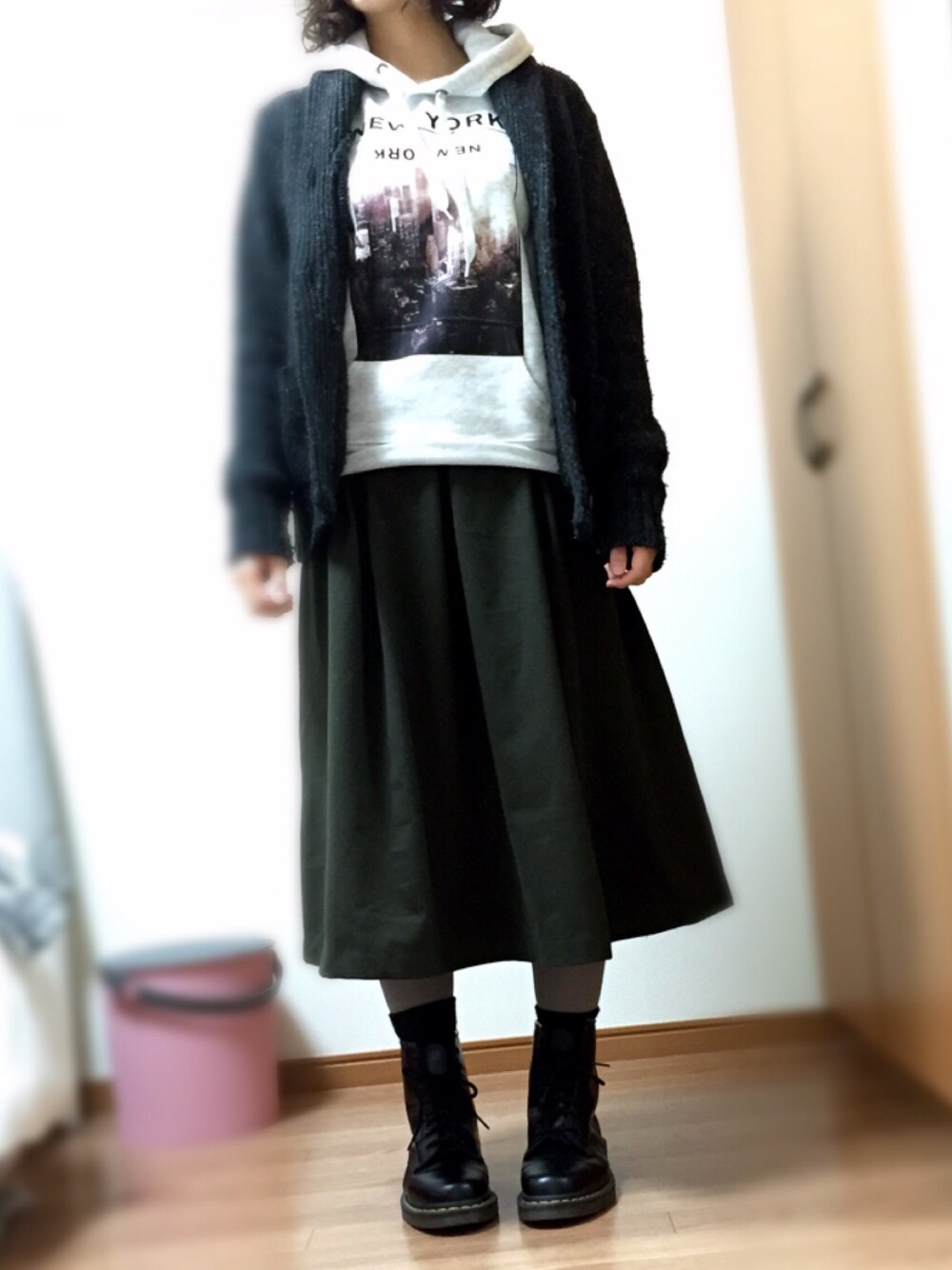 「LEPSIM LOWRYS FARM、HEART MARKET、FOREVER 21、midiskirt、skirt」｜「LEPSIMのTRサージキモウミディスカート　706992（スカート、グリーン系）」を使った、Saoriさん（レディース・158cm）の冬コーディネートの1枚目の写真