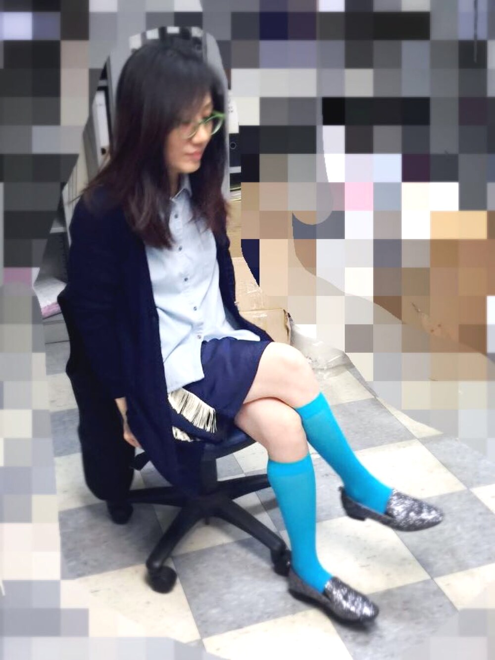 「office style」｜「STACCATOのグリッターオペラシューズ（その他シューズ、ブラック系）」を使った、AdaChoi1226さん（レディース・162cm）の冬コーディネートの1枚目の写真