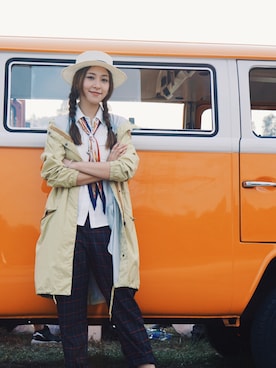 「AIGLE（エーグル）のアイテム（トレンチコート）」を使った、Yuki Loveyさん（レディース・168cm）の秋コーディネート