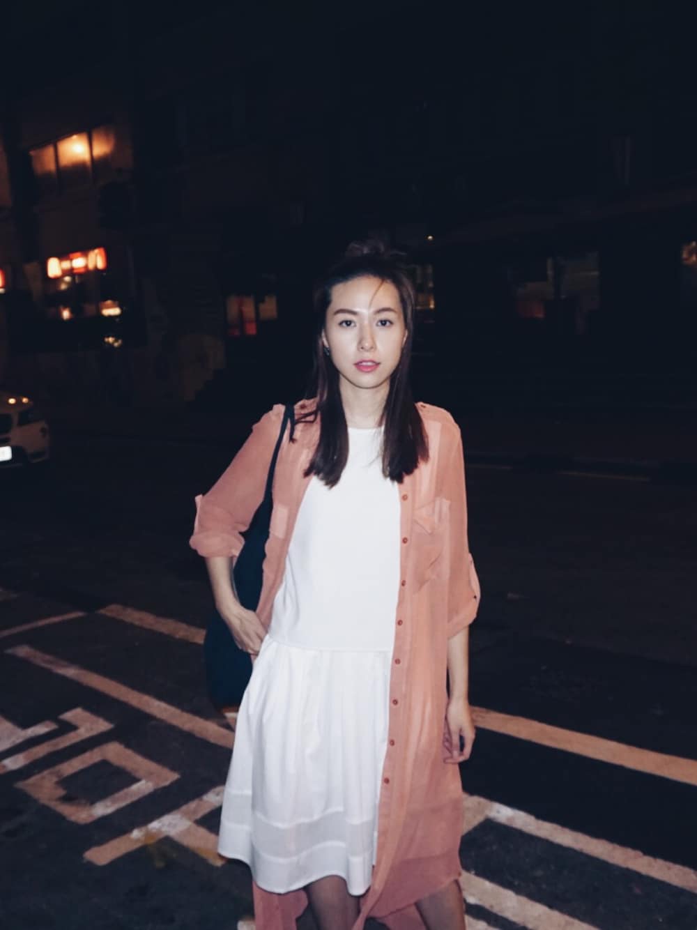 「night、white、casual、summer、simple」｜「toutacoupのアイテム（ワンピース/ドレス、ホワイト系）」を使った、Yuki Loveyさん（レディース・168cm）の春コーディネートの1枚目の写真