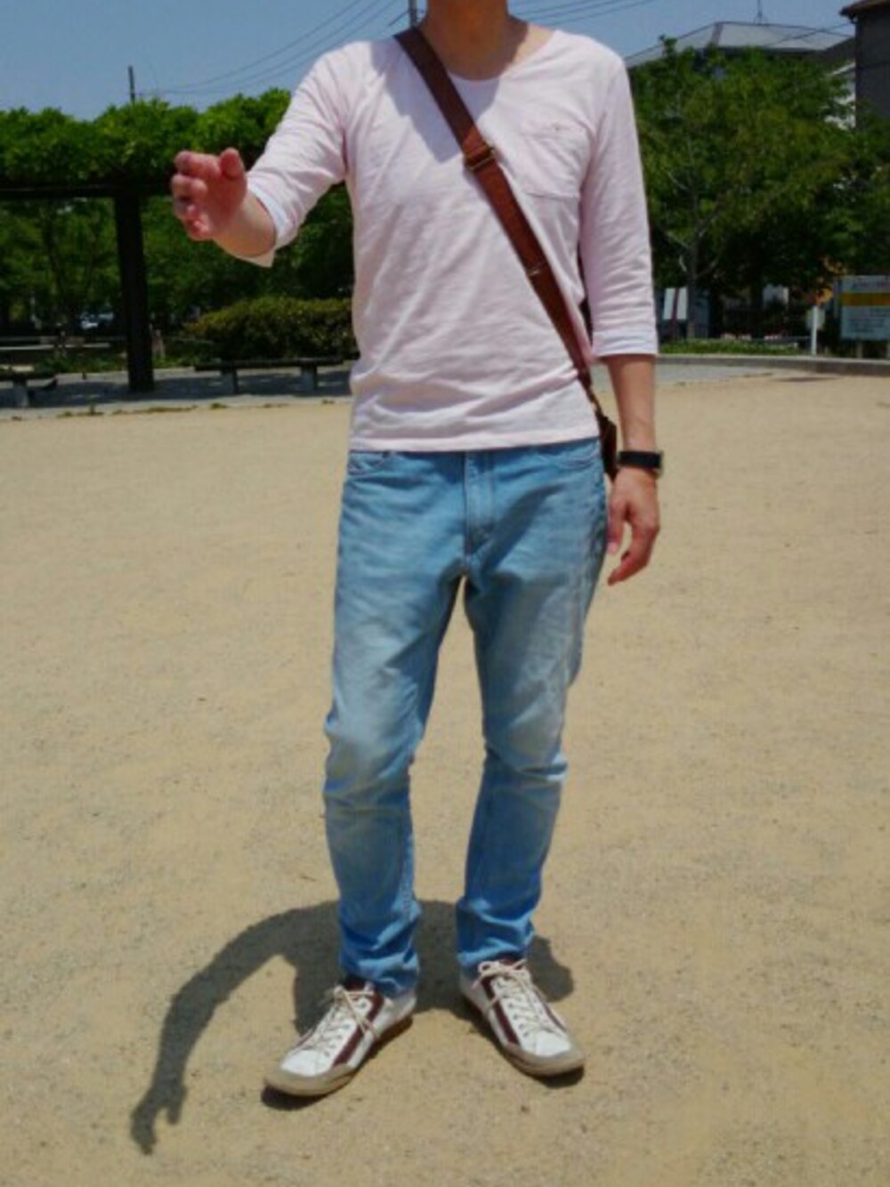 「KATHARINE HAMNETT LONDON のシューズ（その他シューズ、ホワイト系）」を使った、ryosuke375さん（メンズ・172cm）の春コーディネートの1枚目の写真