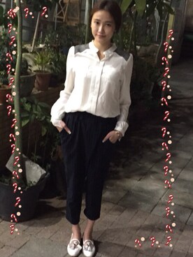 「Jeffrey Campbell（ジェフリーキャンベル）のアイテム（モカシン/デッキシューズ）」を使った、Kellychangさん（レディース・164cm）の冬コーディネート