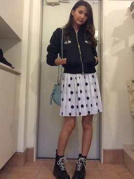 「UNIF（ユニフ）のアイテム（ブルゾン）」を使った、美優さん（レディース・168cm）の秋コーディネート