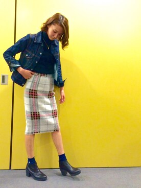 「コクーンスカート」｜「アイテム（デニムジャケット）」を使った、美優さん（レディース・168cm）の秋コーディネート