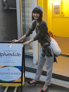 「blondy（ブロンディー）のアイテム」を使った、美優さん（レディース・165cm）の秋コーディネート