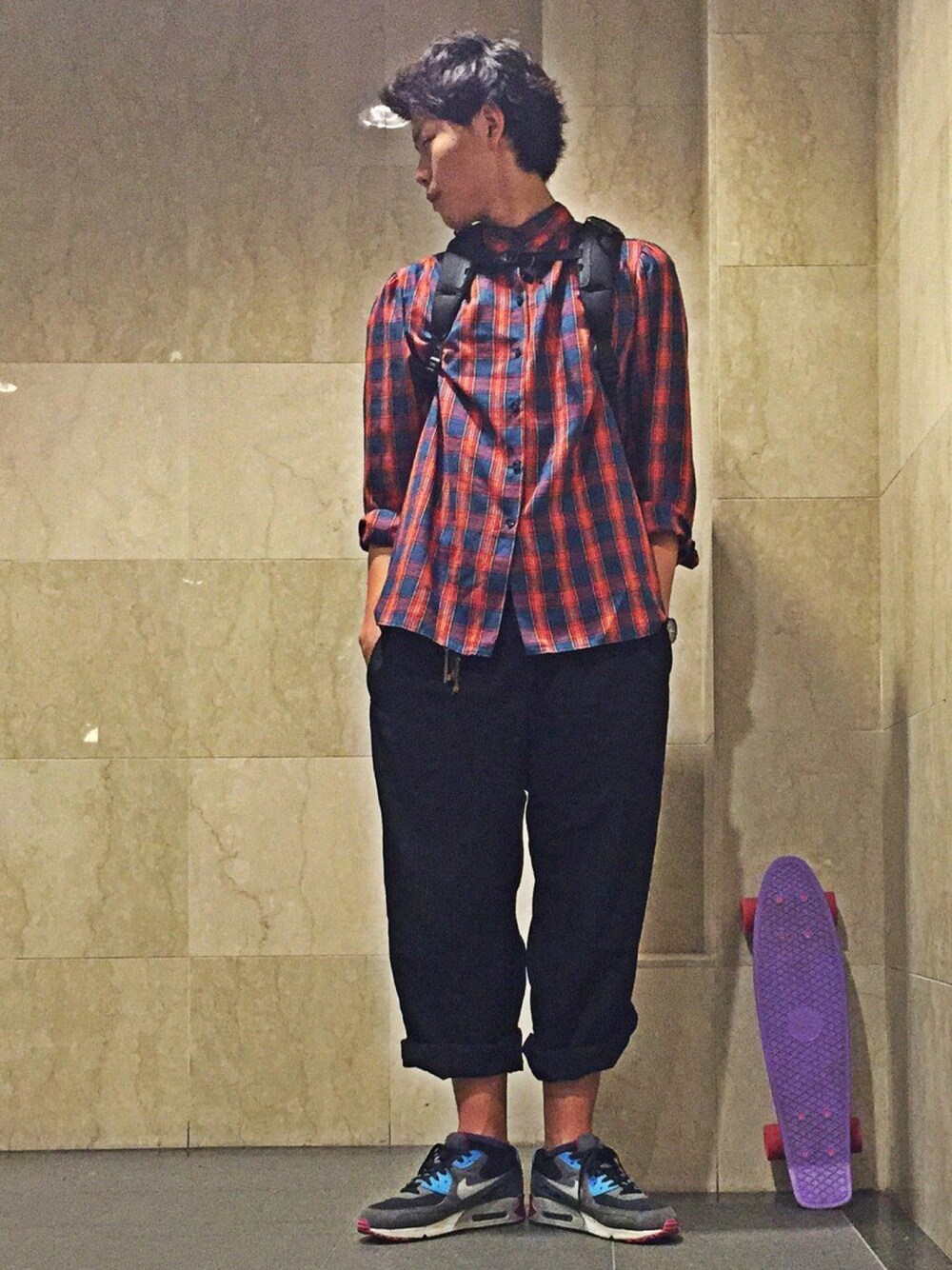 「ワイドパンツ、ガウチョパンツ、スラックス、yohjiyamamoto、NIKE AIR MAX、ノーカラーシャツ、スタンドカラー、チェックシャツ、きれいめカジュアル、古着MIX」｜「no brandのチェックノーカラーシャツ(used)（シャツ/ブラウス、レッド系）」を使った、mefoxさん（メンズ・178cm）の春コーディネートの1枚目の写真