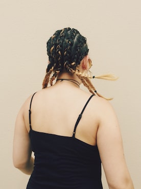 Manuela Gomez-Rhodesさんのコーディネート