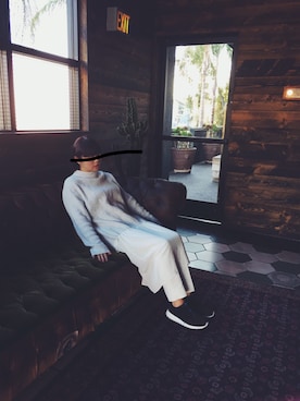 「COS（コス）のアイテム（ワンピース、ホワイト系）」を使った、MAIKOさん（レディース・162cm）の冬コーディネート