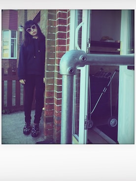 「Acne Studios（アクネストゥディオズ）のアイテム（パーカー、ブラック系）」を使った、MAIKOさん（レディース・162cm）の春コーディネート