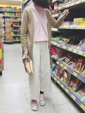 「CONVERSE（コンバース）のアイテム（スニーカー、ピンク系）」を使った、twiggyさん（レディース）の秋コーディネート