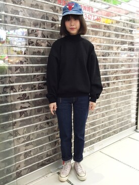 「CONVERSE（コンバース）のアイテム（スニーカー、ピンク系）」を使った、twiggyさん（レディース）の秋コーディネート