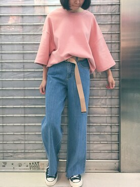 「CONVERSE（コンバース）のアイテム（スニーカー、ブラック系）」を使った、twiggyさん（レディース）の冬コーディネート