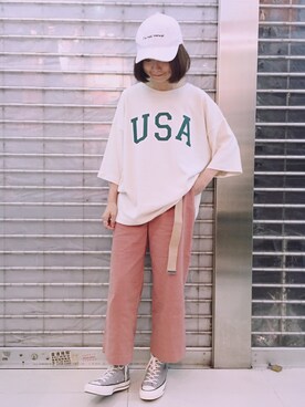 「CONVERSE（コンバース）のアイテム（スニーカー、グレー系）」を使った、twiggyさん（レディース）の冬コーディネート