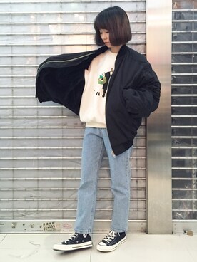 「CONVERSE（コンバース）のアイテム（スニーカー、ブラック系）」を使った、twiggyさん（レディース）の冬コーディネート