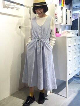 「VINTAGE（ヴィンテージ）のアイテム（ドレス、ブルー系）」を使った、twiggyさん（レディース）の春コーディネート