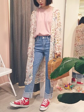 「CONVERSE（コンバース）のアイテム（スニーカー、レッド系）」を使った、twiggyさん（レディース）の夏コーディネート