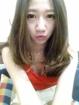 「y拍：Sweet Dollyの洋紅短版背心（チューブトップ、レッド系）」を使った、Athena㚬さん（レディース・167cm）の秋コーディネート