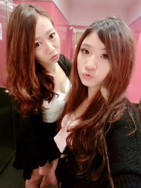 「ZARA（ザラ）の中長窄裙（スカート、ブラック系）」を使った、Athena㚬さん（レディース・167cm）の秋コーディネート