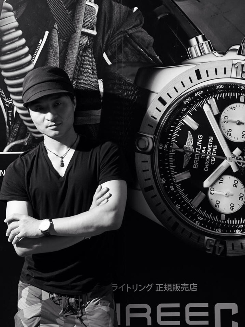 「ATTACHMENT、KAZUYUKI KUMAGAI、H&M、breitling、BOUCHERON、ブラックコーデ、カモフラパンツ、キャスケット」｜「ATTACHMENTのアイテム（キャスケット、ブラック系）」を使った、tsu→さん（メンズ・165cm）の秋コーディネートの1枚目の写真