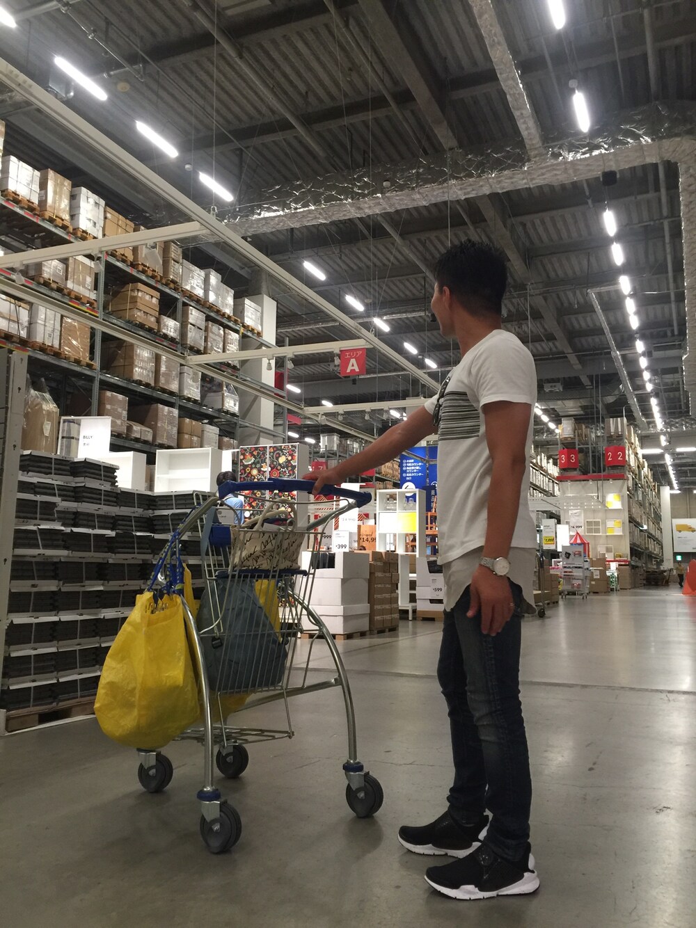 「ATTACHMENT、factotum、KAZUYUKI KUMAGAI、LOUNGE LIZARD、NIKE、sockdart、breitling、BOUCHERON、夏休み、IKEA」｜「ATTACHMENT × FACTOTUMのアイテム（Tシャツ/カットソー、ホワイト系）」を使った、tsu→さん（メンズ・165cm）の夏コーディネートの1枚目の写真