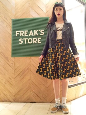 「ひざ丈スカート」｜「アイテム（財布/小物）」を使った、allyさん（レディース・170cm）の春コーディネート