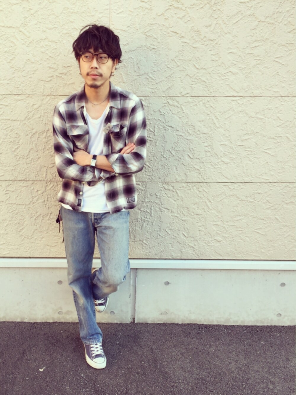 「シンプル、カジュアルコーデ、古着MIX、アメカジ」｜「NEIGHBORHOODのアイテム（シャツ/ブラウス、ブラック系）」を使った、ONS_KSKさん（メンズ・170cm）の春コーディネートの1枚目の写真