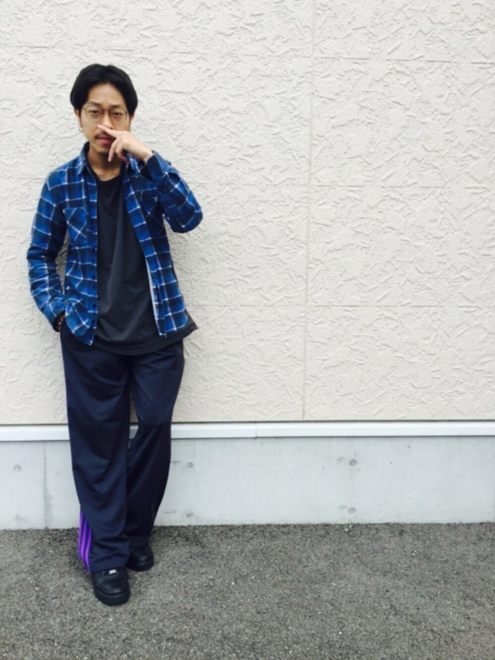 「カジュアル、秋のコーデ、street、ジャージ、メガネ男子、ゆる〜くストリート、ネルシャツ」｜「白山眼鏡のアイテム（メガネ、ブラック系）」を使った、ONS_KSKさん（メンズ・170cm）の秋コーディネートの1枚目の写真