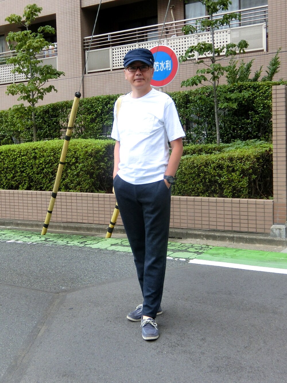 「GUのアイテム（Tシャツ/カットソー、ホワイト系）」を使った、HiRo🇺🇸さん（メンズ・178cm）の夏コーディネートの1枚目の写真
