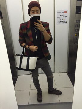 「TOMMY HILFIGER（トミーヒルフィガー）のOWEN 1B（スニーカー、グレー系）」を使った、S.K.さん（メンズ）の冬コーディネート