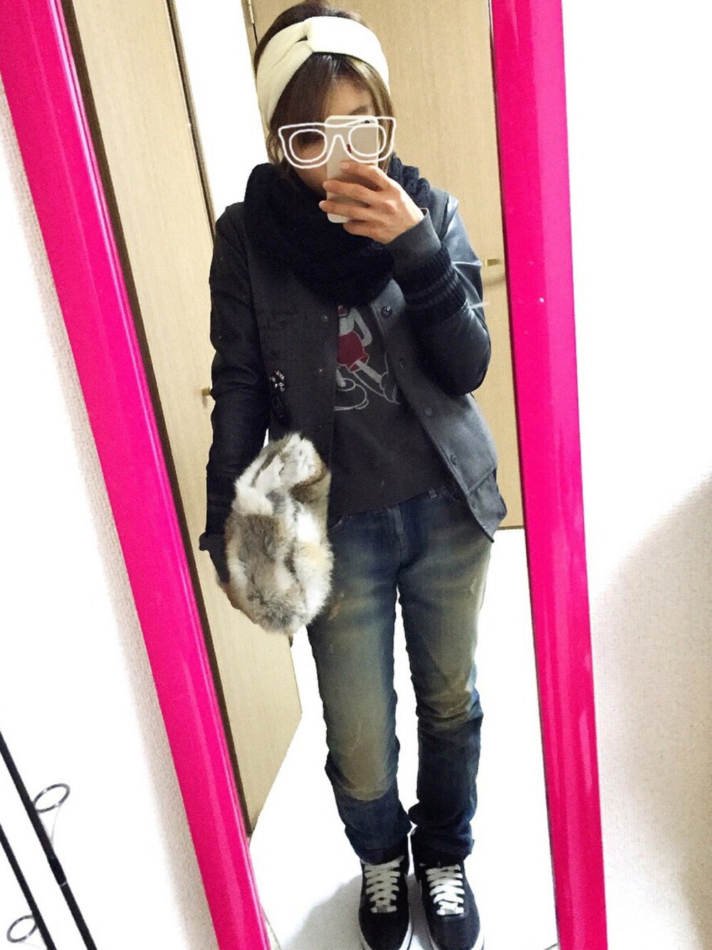 「BEAMS BOY、ヘアバンド、SPINNS、スタジャン、Ungrid、クラッチバッグ、Diesel、NIKE、AIR FORCE 1」｜「BEAMS BOYの◎BEAMS BOY / リブヘアバンド 0163CL（ヘアバンド、ホワイト系）」を使った、ゆゆゆ!さん（レディース・152cm）の秋コーディネートの1枚目の写真
