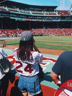 「Bershka（ベルシュカ）のアイテム（デニムパンツ、ブルー系）」を使った、@goodgirlririさん（レディース・157cm）の秋コーディネート