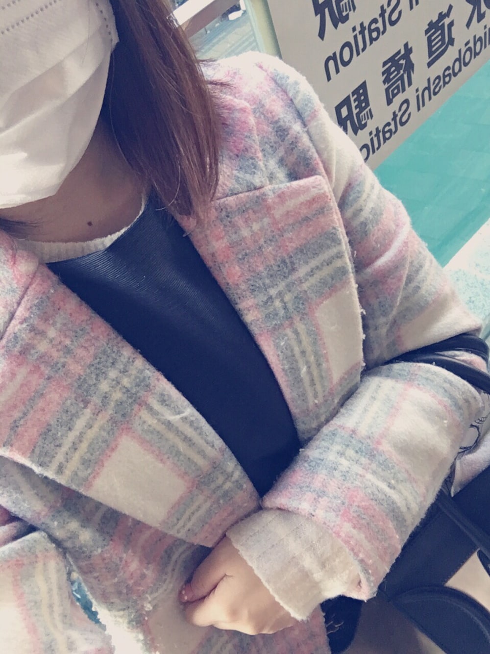 「コンサート」｜「Rirandtureのアイテム（チェスターコート、ピンク系）」を使った、パスカルさん（レディース・153cm）の冬コーディネートの1枚目の写真
