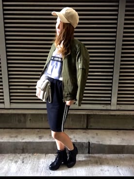 「SpRay（スプレイ）のアイテム（MA-1）」を使った、SpRay札幌ＰＡＳＥＯさん（レディース・165cm）の秋コーディネート