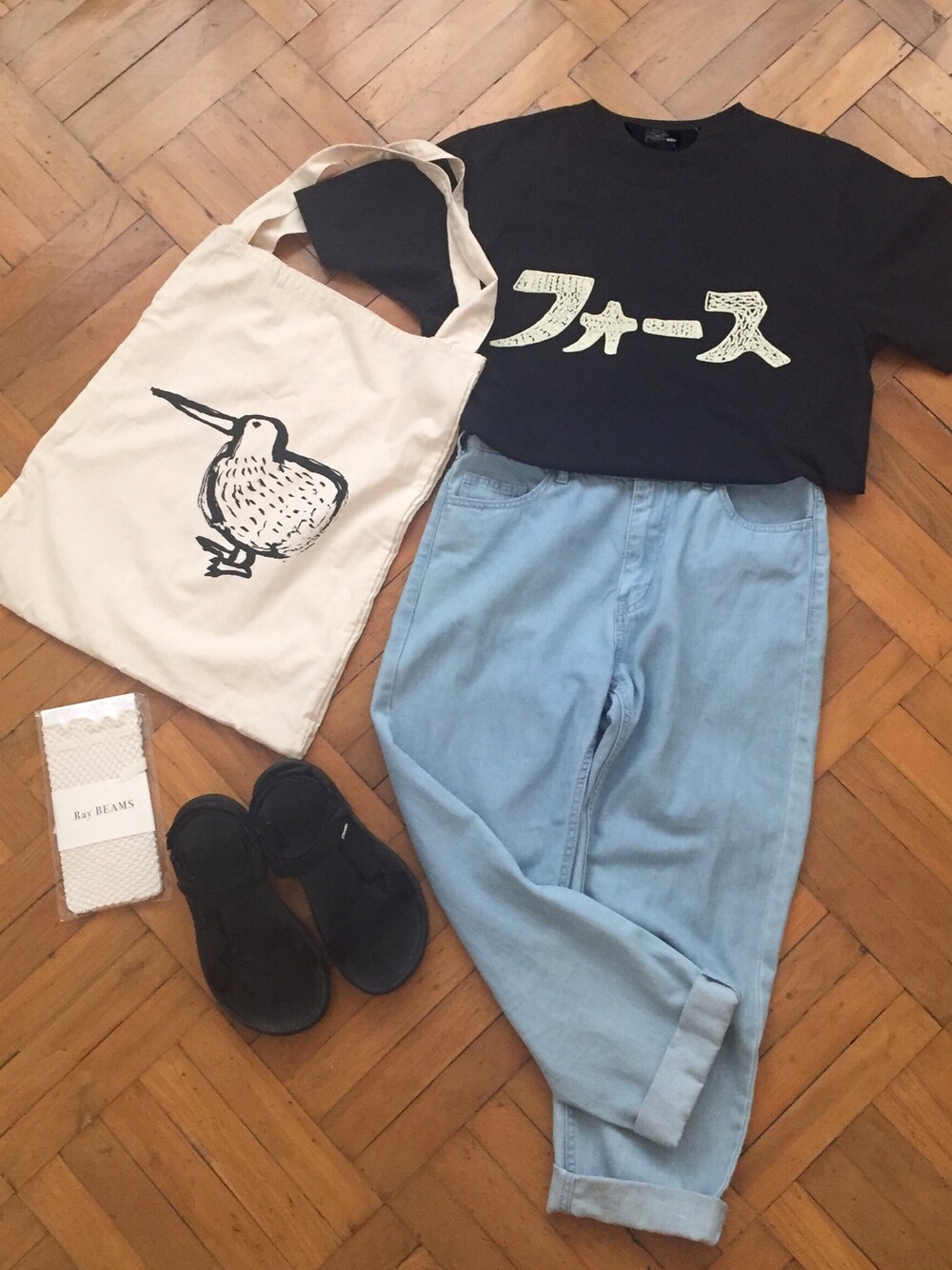 「ALDIESのForce Embroidery T フォース 刺繍 Tシャツ（Tシャツ/カットソー、ブラック系）」を使った、satonlyさん（レディース・161cm）の春コーディネートの1枚目の写真