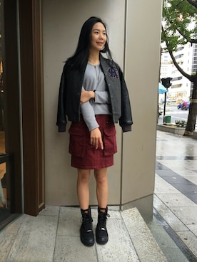 「アキコーデ」｜「アイテム（スタジャン）」を使った、Hana Chuさん（レディース・168cm）の秋コーディネート