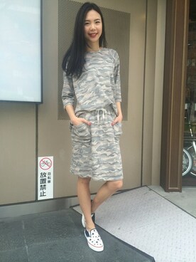 「AVIREX（アヴィレックス）のアイテム（チュニック）」を使った、Hana Chuさん（レディース・168cm）の春コーディネート