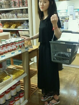 「NET（ネット）のアイテム（スラックス）」を使った、Petty  Chouさん（レディース・157cm）の秋コーディネート