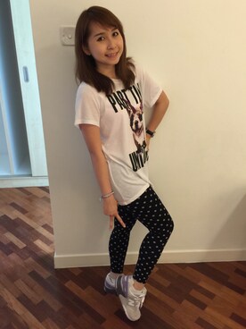 Stella Ng is wearing H&M