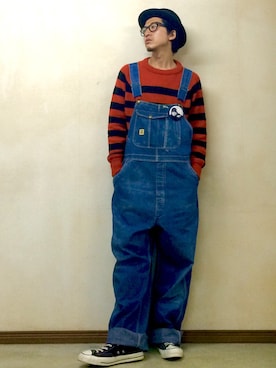 「缶バッジ」｜「アイテム（オールインワン・サロペット）」を使った、サトルさん（メンズ・176cm）の秋コーディネート
