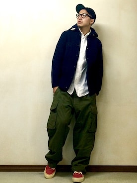 「白シャツ×ニット」｜「アイテム（その他）」を使った、サトルさん（メンズ・176cm）の秋コーディネート