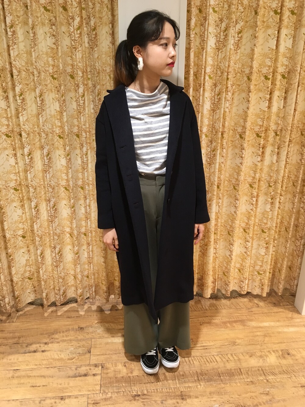 「チェスターコート、アウター、everyday by collex、NEI、MYSELF ABAHOUSE、ワイドパンツ、秋冬」｜「MYSELF ABAHOUSEのWフェイスチェスターコート（チェスターコート、ブルー系）」を使った、staffコーデ by haseさん（レディース・166cm）の秋コーディネートの1枚目の写真