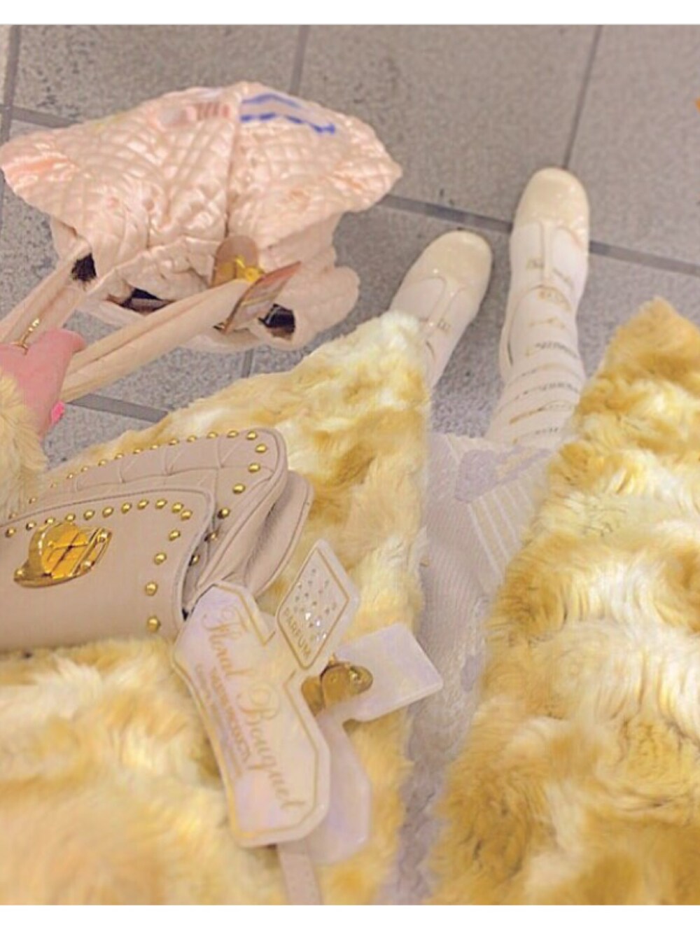 「THEATRE PRODUCTS、シアタープロダクツ(THEATRE PRODUCTS)、hio、lamp harajuku」｜「THEATRE PRODUCTSのバイヤスフクレジャガード ワンピース（ワンピース、ホワイト系）」を使った、Momokoさん（レディース・156cm）の夏コーディネートの1枚目の写真