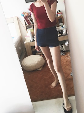 「アイテム（ビーチサンダル）」を使った、港岛表妹さん（レディース・158cm）の秋コーディネート