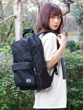 「アイテム（バックパック/リュック）」を使った、MINA HISATSUNEさん（レディース・153cm・10代）の冬コーディネート