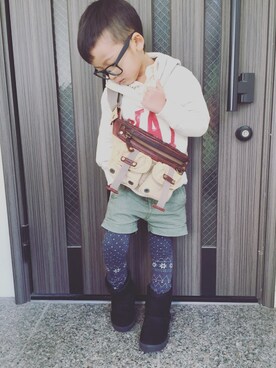 「DIESEL（ディーゼル）のアイテム（バッグ、ベージュ系）」を使った、yuraさん（キッズ・160cm）の冬コーディネート