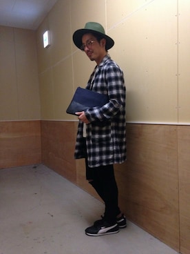 「アイテム（クラッチバッグ、ブルー系）」を使った、keijiさん（メンズ・178cm）の春コーディネート