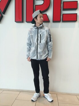 「ナイロンパーカー」｜「アイテム（チノパンツ）」を使った、Pakkun14さん（メンズ・165cm）の春コーディネート