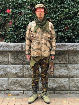 「Supreme （シュプリーム）のアイテム（ポーチ）」を使った、初珠さん（メンズ・167cm）の冬コーディネート