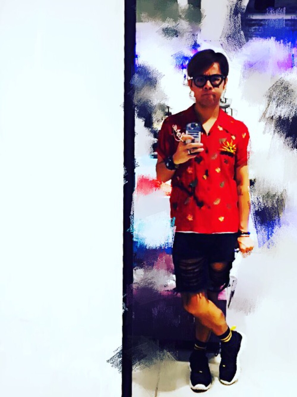 「夏、second hand、summer、summer outfit、hongkong」｜「Secondhandのアイテム（シャツ/ブラウス、レッド系）」を使った、duveticaさん（メンズ・172cm）の夏コーディネートの1枚目の写真