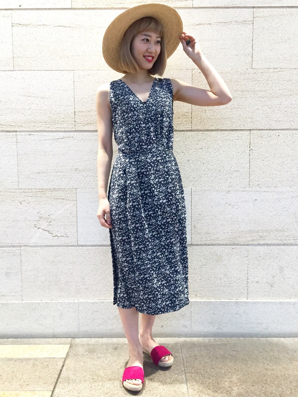 「FREAK’Ｓ STORE、フリークスストア、Steven Alan、ワンピース、ハット、サンダル、DALSON、花柄、大人カジュアル」｜「Steven Alanのアイテム（ワンピース、その他）」を使った、konomiさん（レディース・158cm）の春コーディネートの1枚目の写真